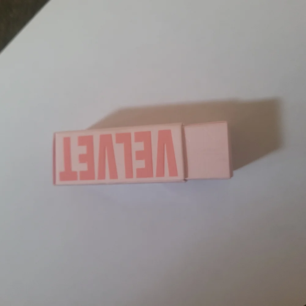 Jeffree‎ Star Velvet Trap Lipstick in Drill Sergeant Sultry Gray